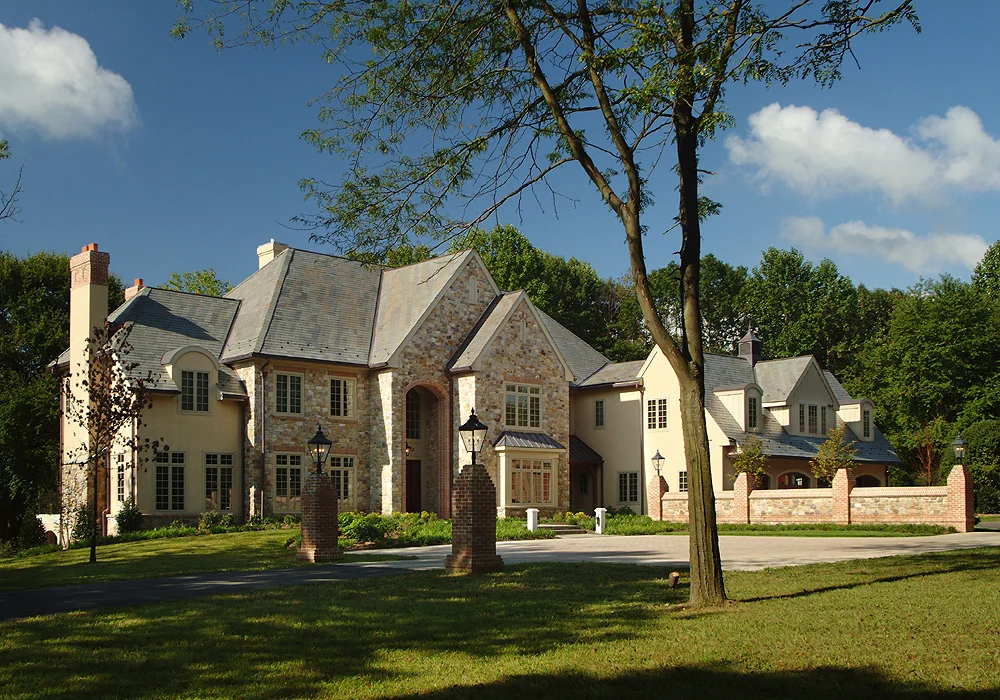 Front exterior 3092.jpg