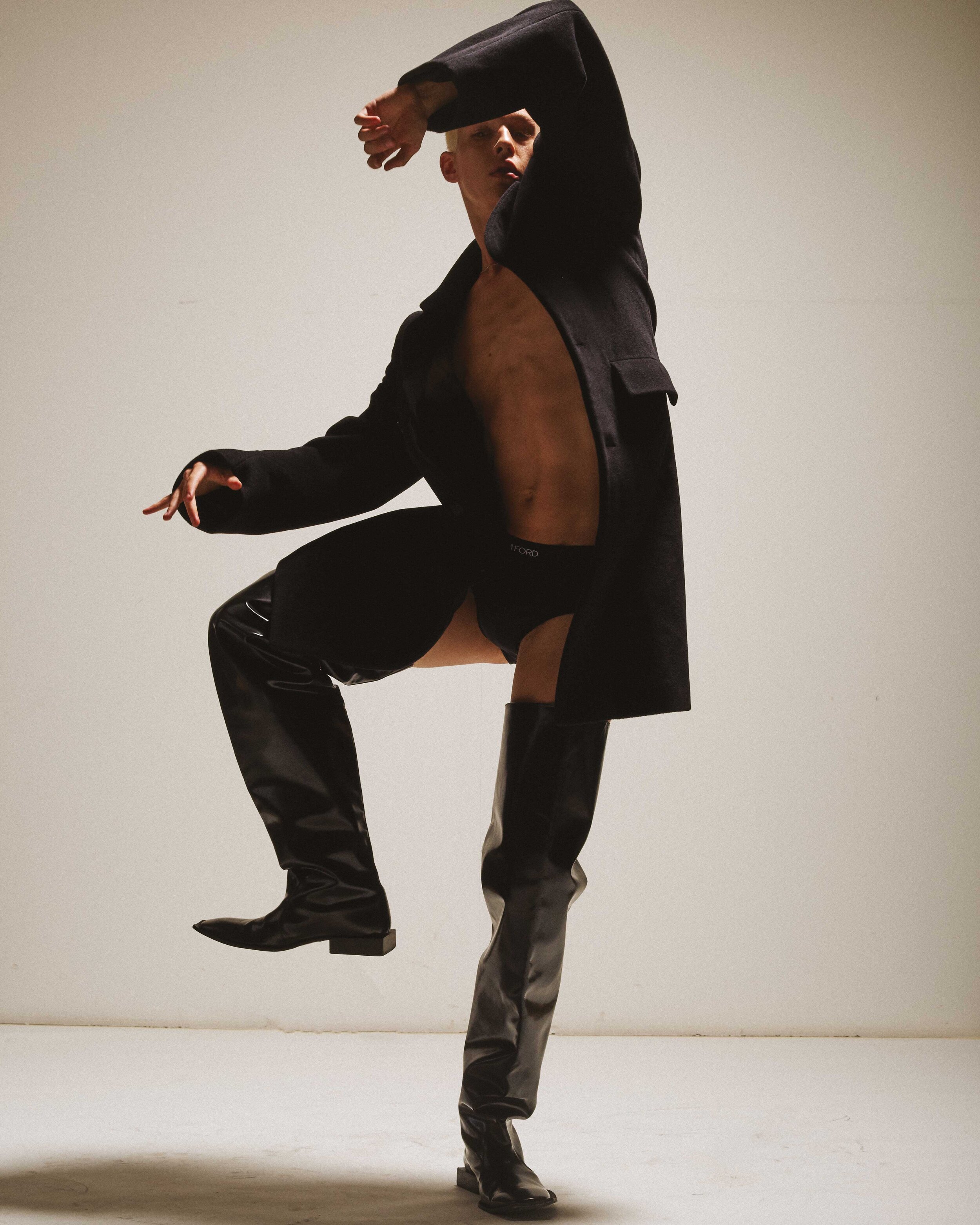 H-MAG-FALL-COVER-ARENA27542.jpg