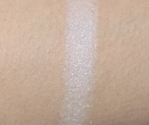 Luna (white shimmer with iridescent micro-sparkle)