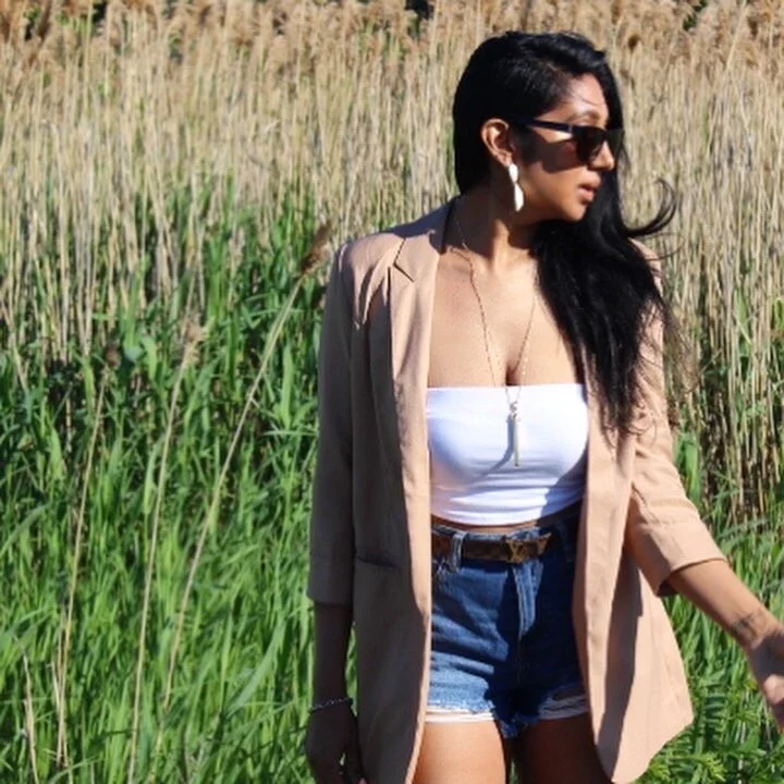 Blazer x Daisy Dukes OOTD