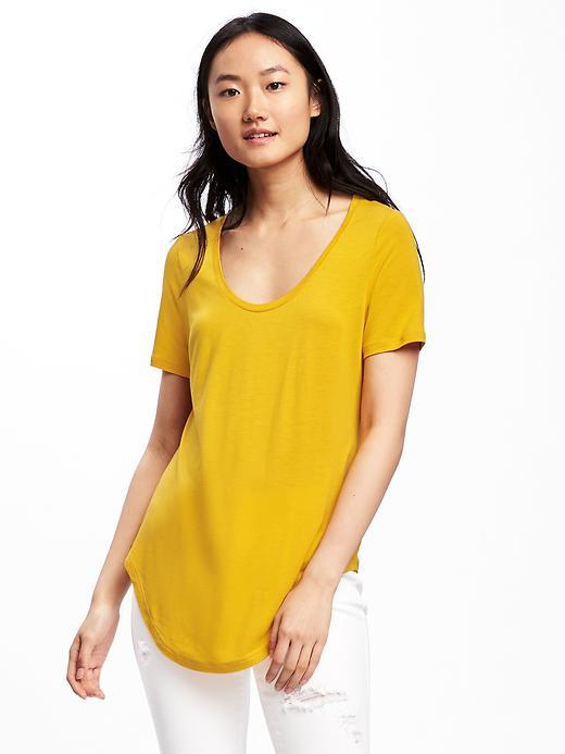 RELAXED CURVED-HEM TEE FOR WOMEN