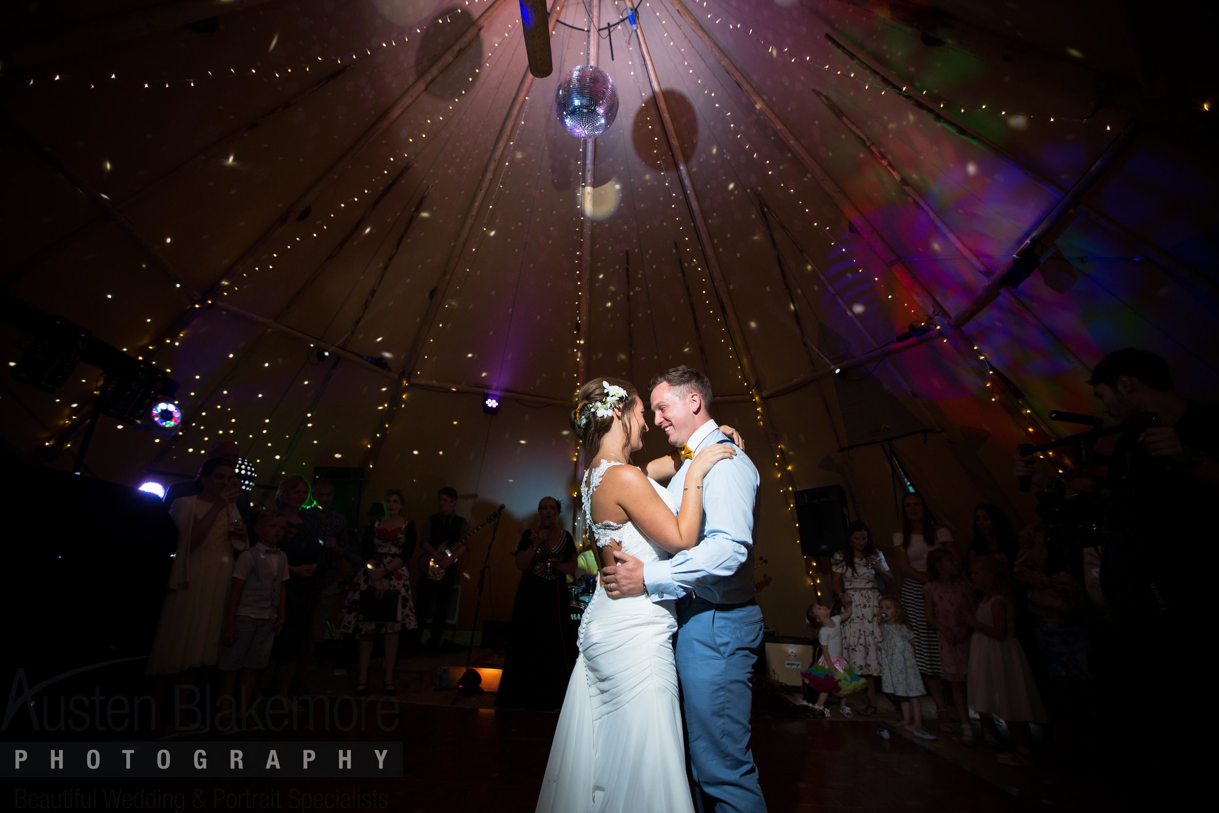 Tipi Wedding-10.jpg