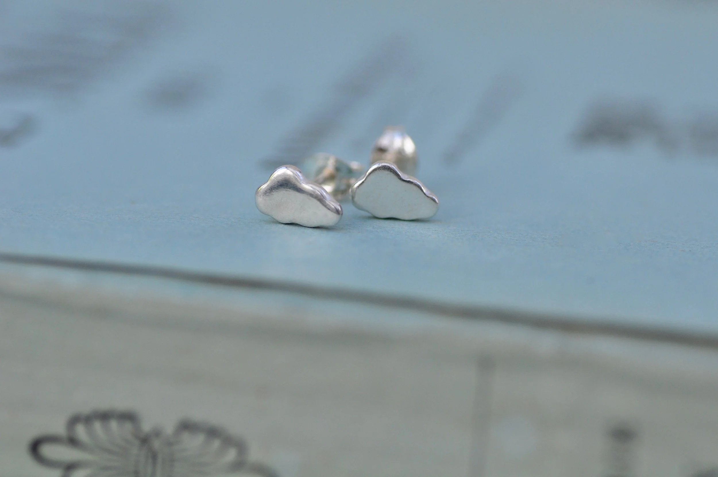 Floating fluffy cloud stud earrings