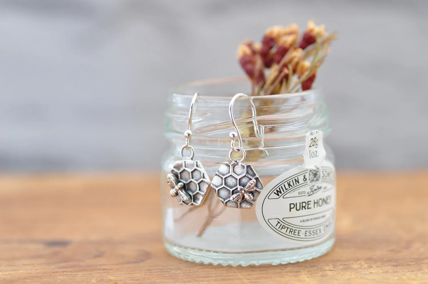 Bees and honeycomb 1.1500.jpg