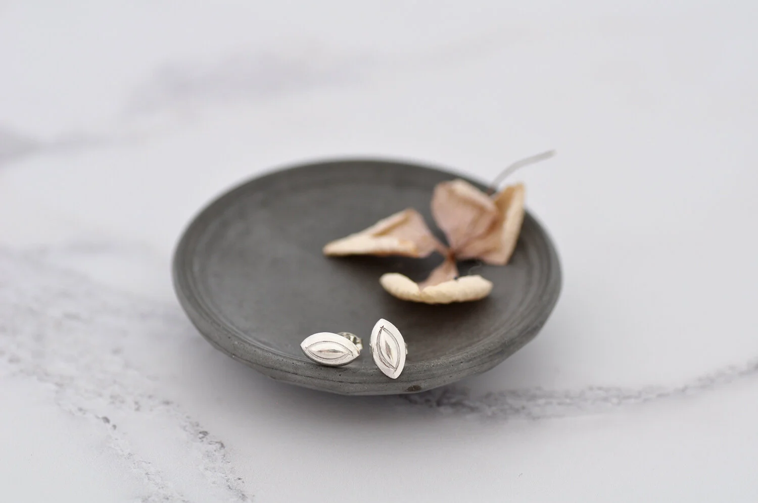 Antique studs 2.1500.jpg