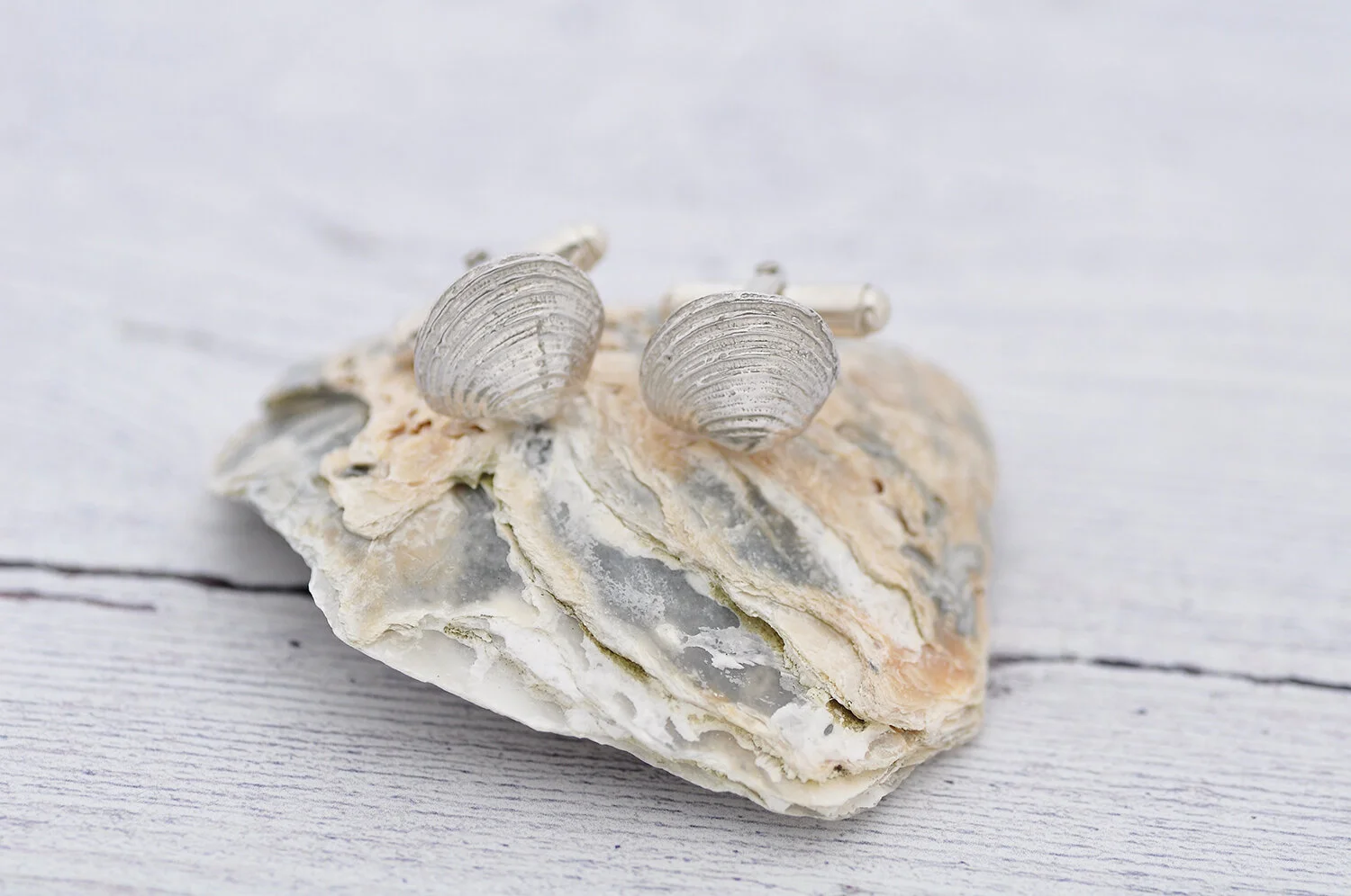 Clam shell cufflinks.1.1500.jpg