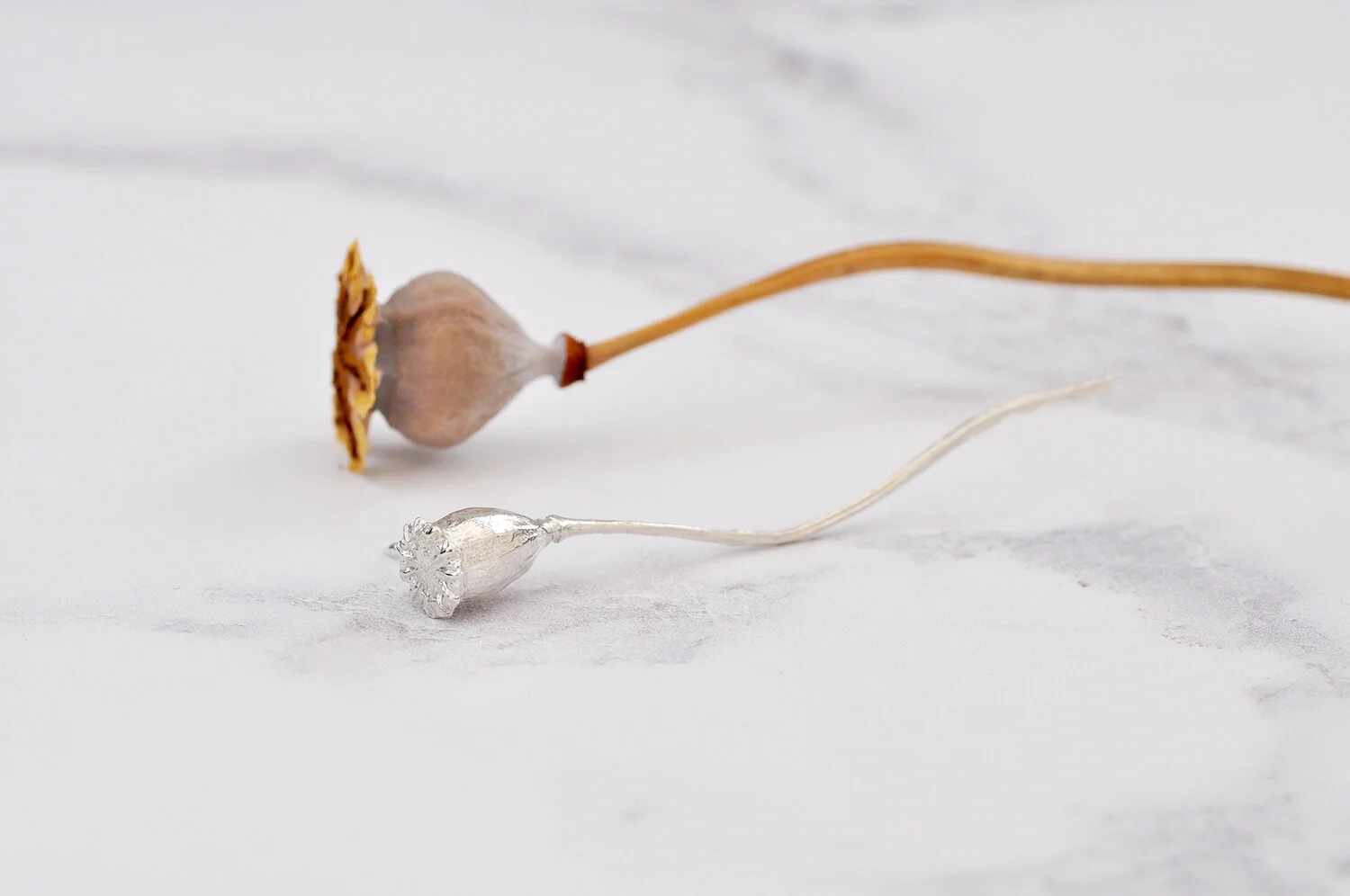 Poppy seed head lapel pin.5.jpg