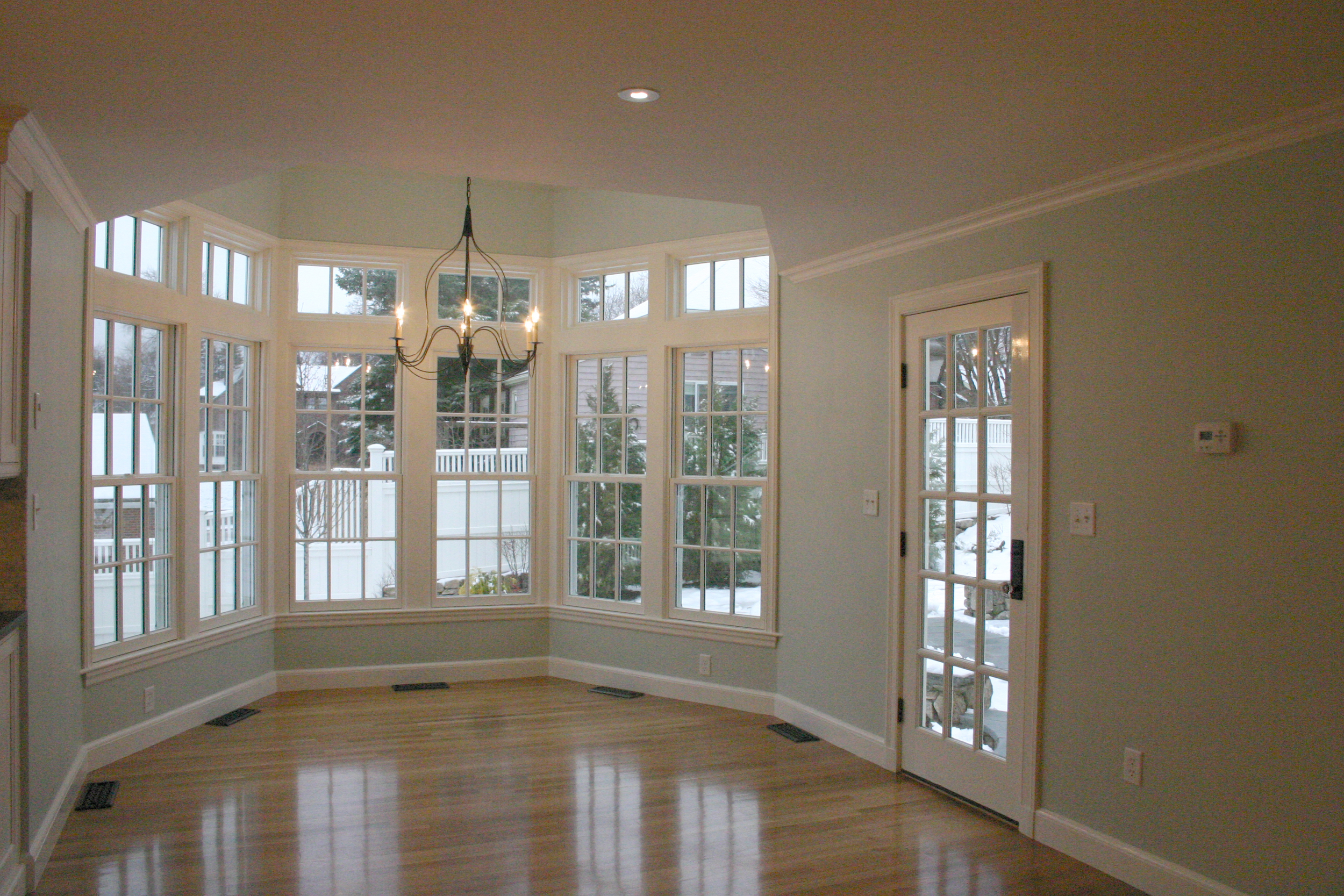 kitchen eating area