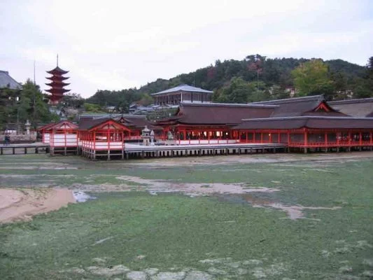 Japan15-76-600-400-80.jpg