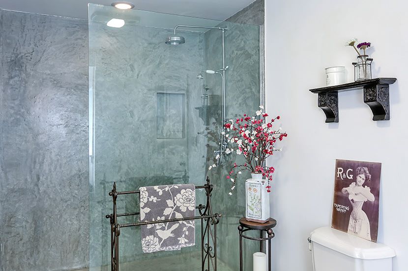 2ndbath2.jpg