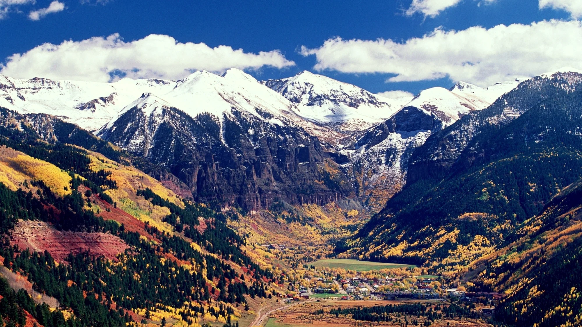 00-holding-telluride-colorado-travel-guide.jpg