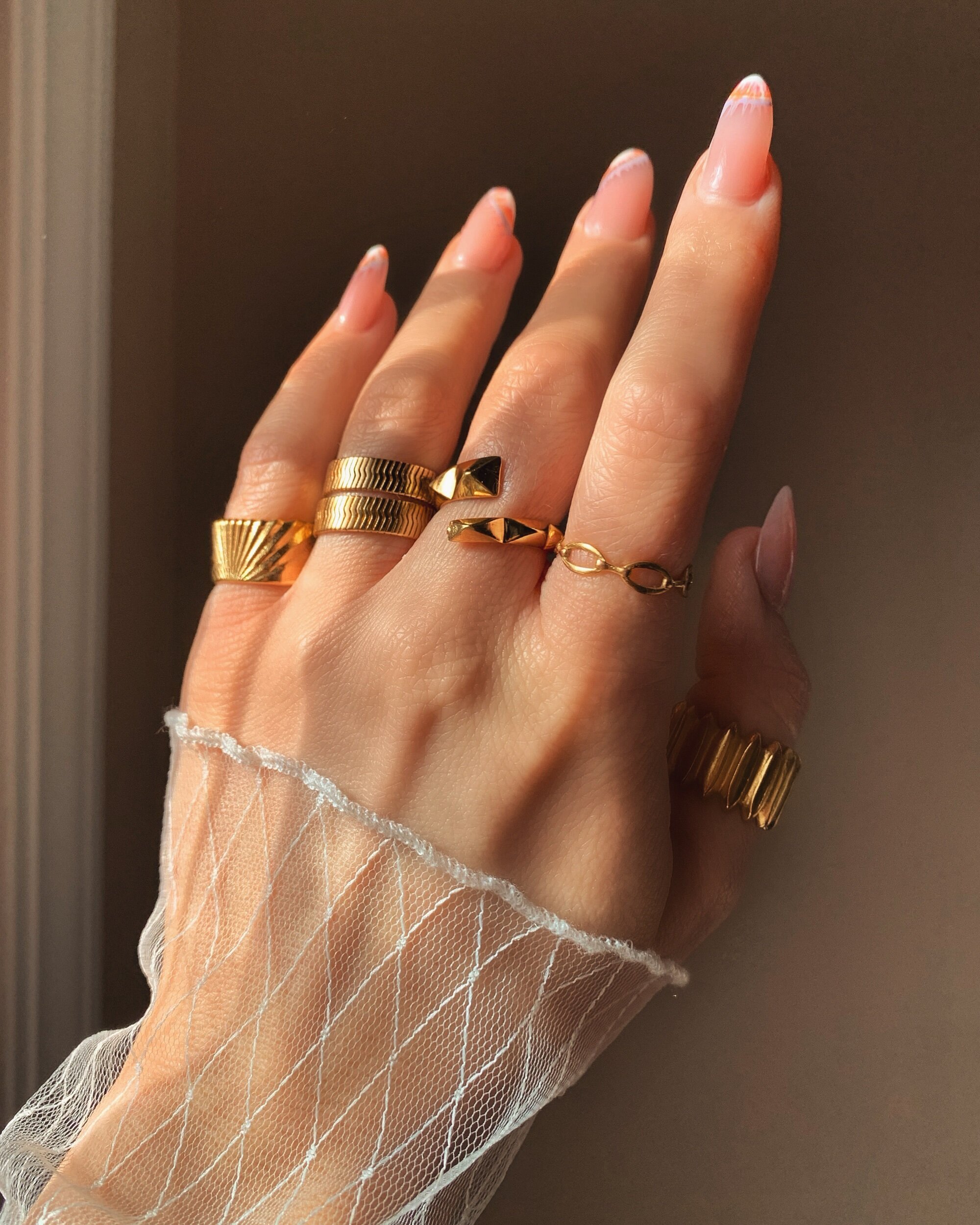 B2581ADC-5D27-435E-AA30-2838B9139199