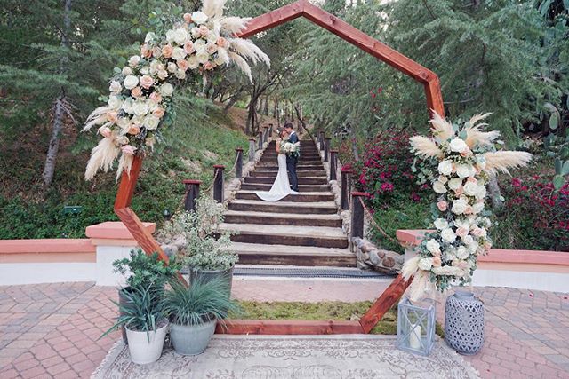 Congrats to Lauren &amp; Dylan! These two had a beautiful Thursday wedding at Rancho Las Lomas. Love the beautiful octagon that her family made her for the ceremony. Also the beautiful florals by @cargo_creative .  @rancholaslomas  @jimkennedyphotogr