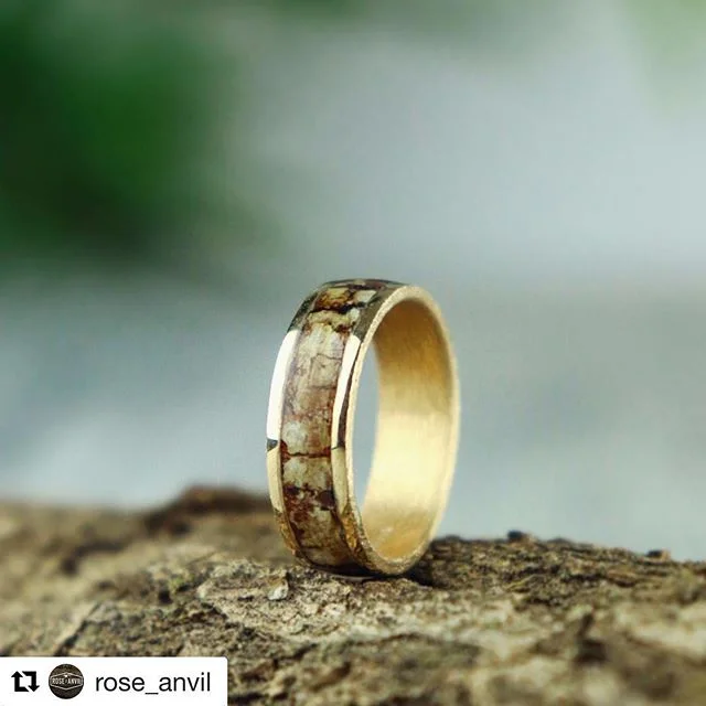 To all my grooms out there looking for a unique wedding ring. Be sure to check out @rose_anvil . Recently married myself I wanted something different. I had come across @rose_anvil and saw the amazing work they do. Here you see the ring they did for 