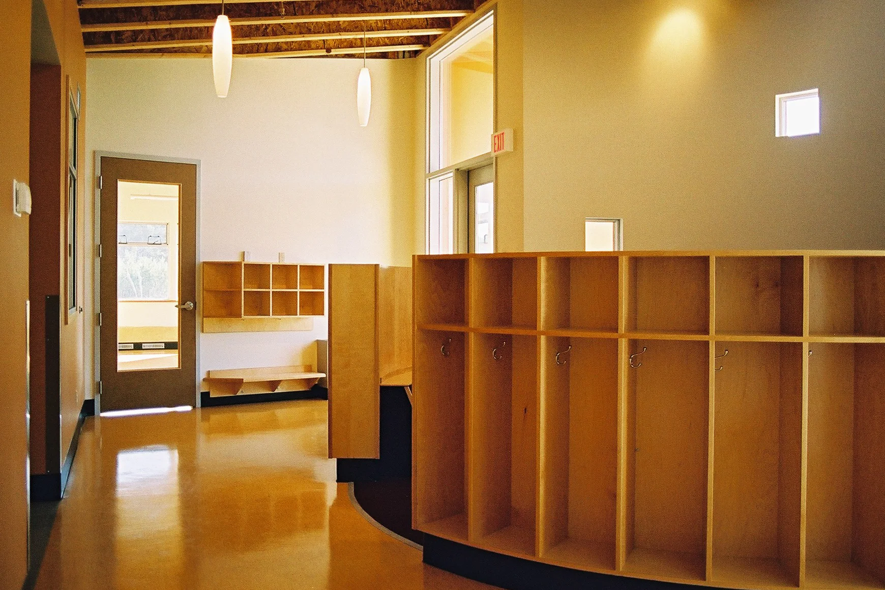 7 - Interior.jpg