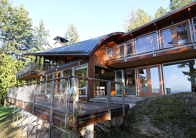 1 - Exterior.jpg