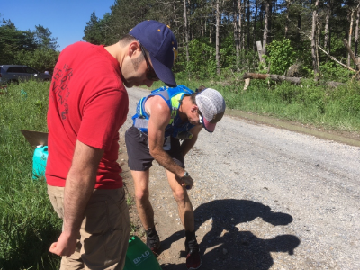 Friend Daniel Hanks shaving his legs at the halfway point