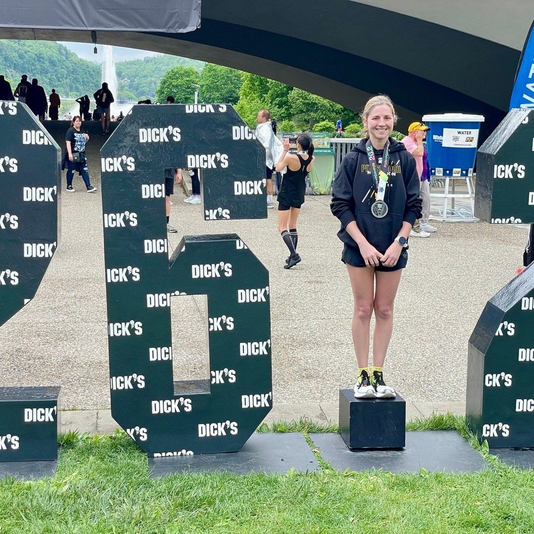 Congratulations to @mtnridgept coached runner Natalie Capito on her new marathon PR of 3:34:40 at the Pittsburgh Marathon this past weekend! And she still had enough strength to step up onto that decimal point for this photo afterward.