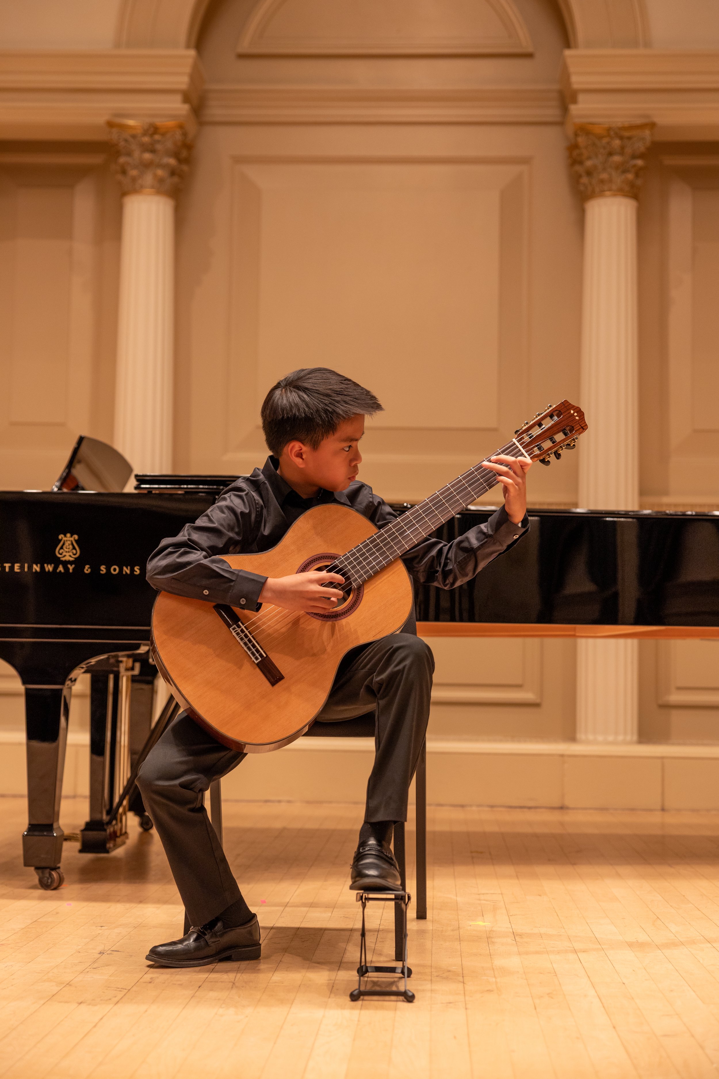 Back-to-School Special:  Guitar Lesson Package with a guitar!