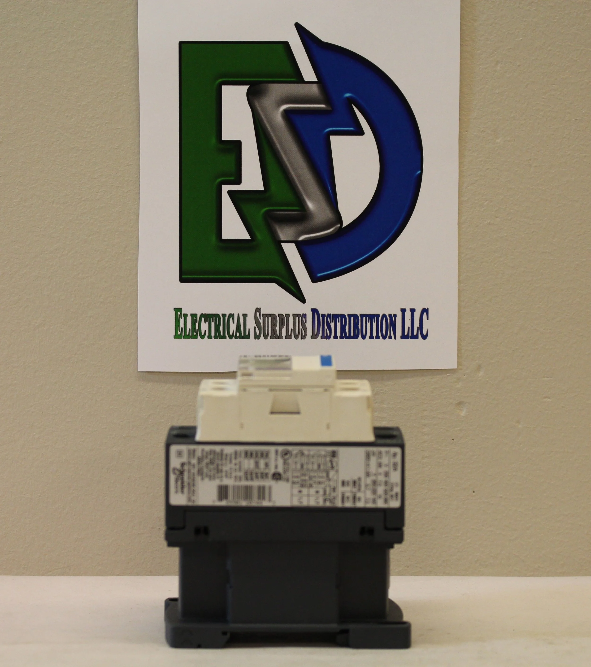 Square-D B3.00 New Surplus