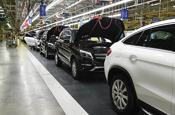 Powering Auto Production at Mercedes-Benz