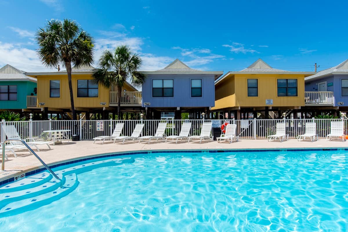 Pet friendly beach Bungalow in Gulf Shores, AL