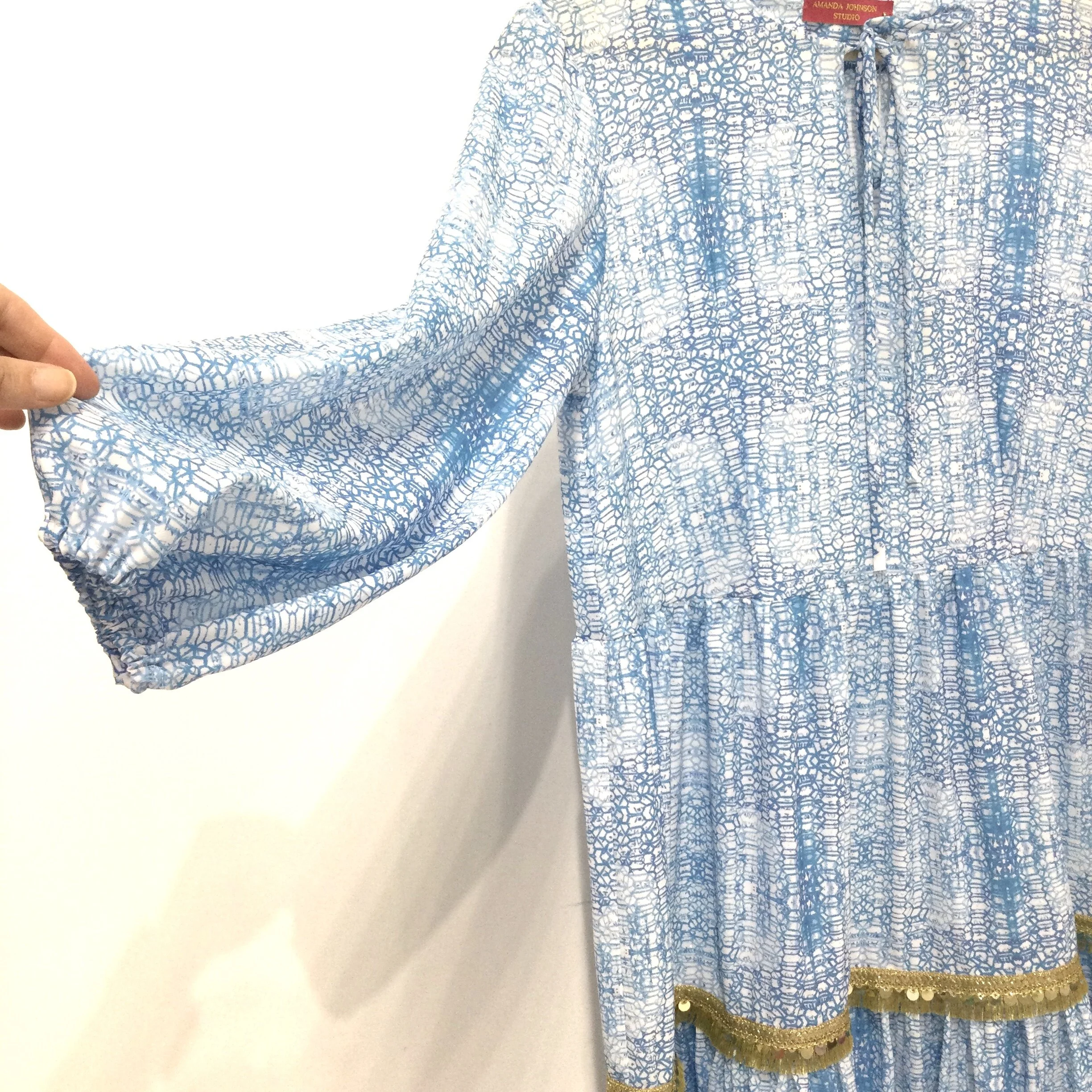 7CE277C5-51AF-439A-B81B-624A92DE2D9F