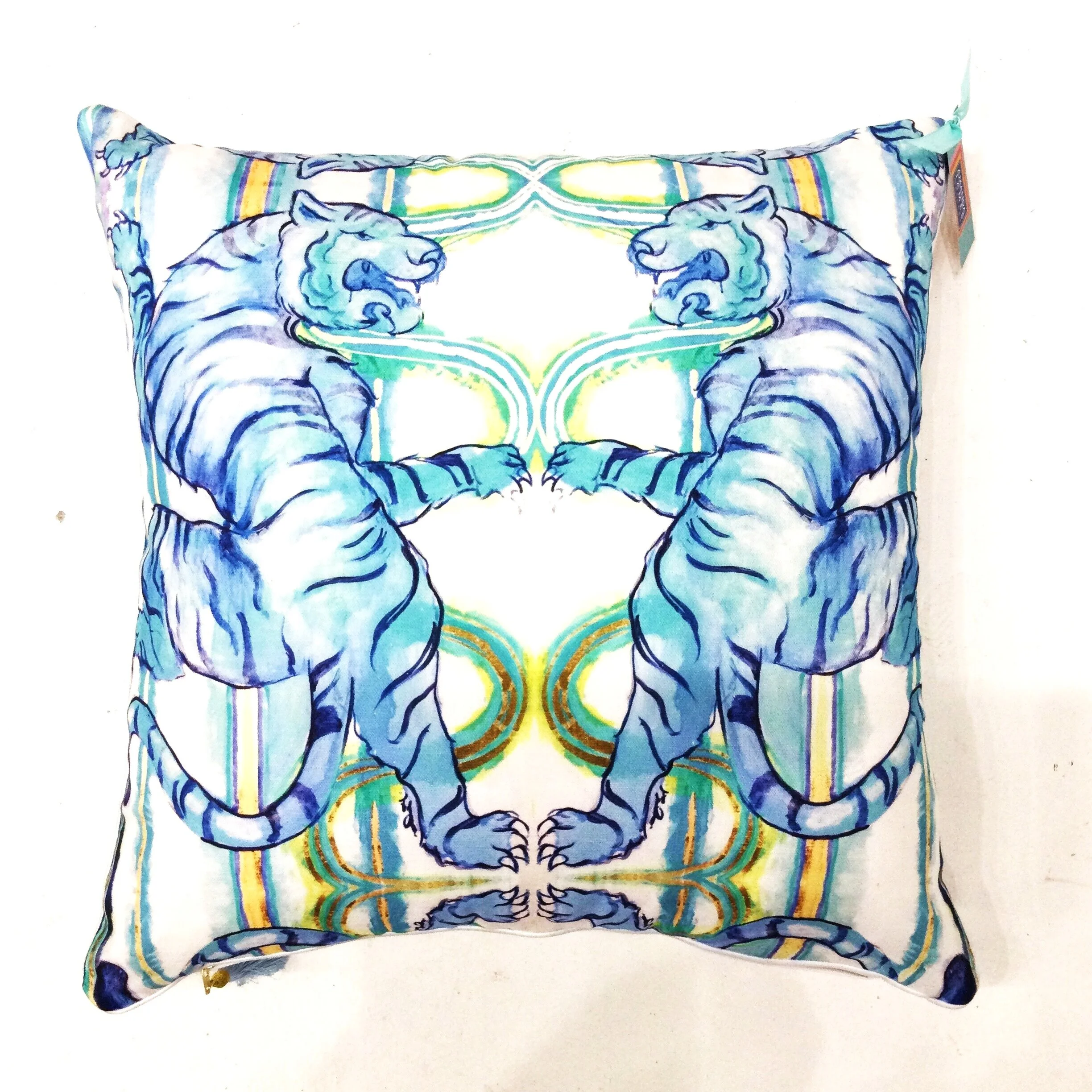 8EB9BA37-6F00-448D-8FF3-6D0691678FDD