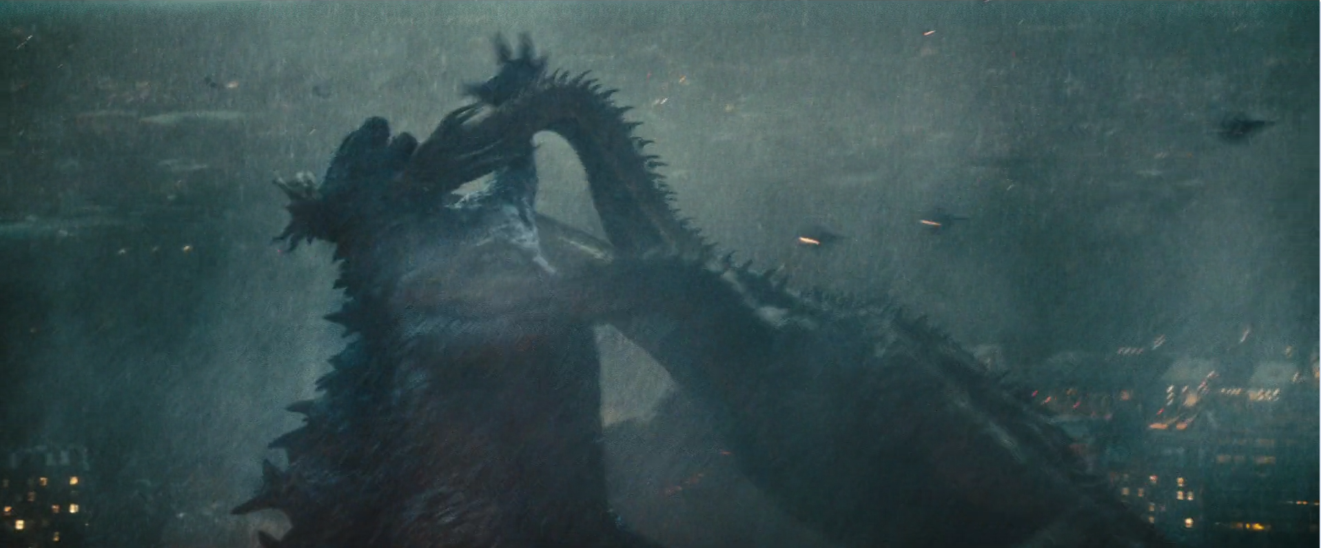 28.4 - Ghidorah Goji fight 4.png