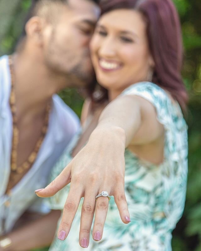 Love this couple and their love! 📸
@angelacampolongo
@phan_keo
💍
Engagement sessions are such a fun time to establish relationships with our couples and have fun learning their personalities as individuals, and together!
@cypressgroveestatehouse
#e