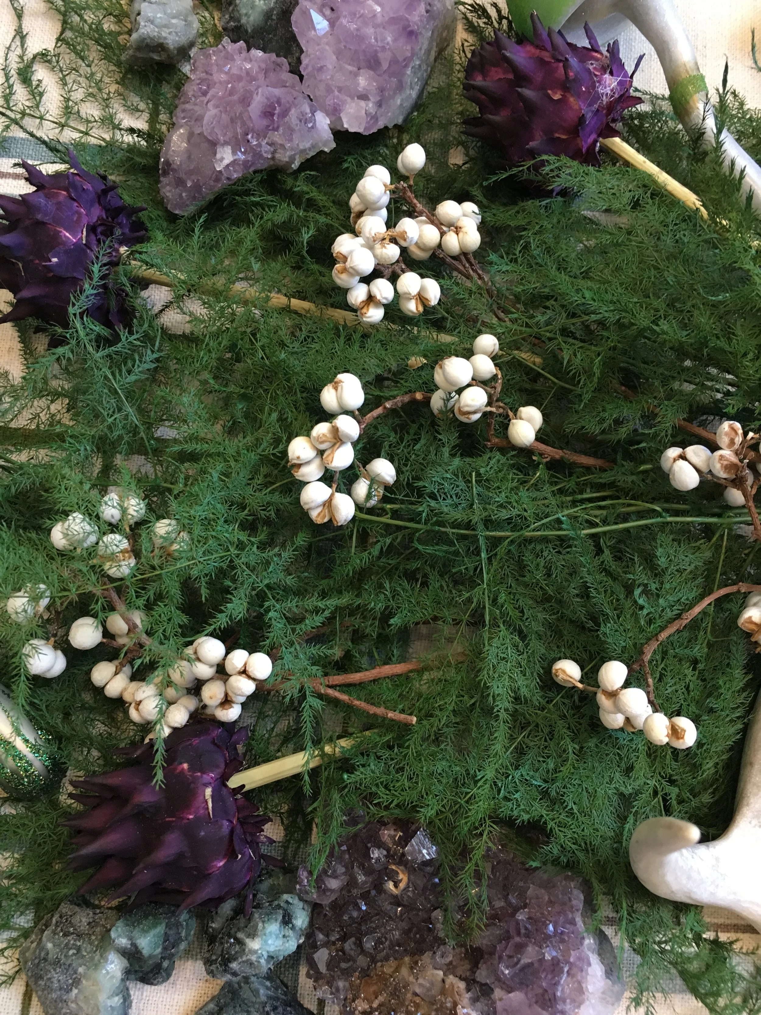 Beautiful greenery, buds and seeds layer nicely. Now to finish the cooking before the guests arrive. Happy Thanksgiving to all!