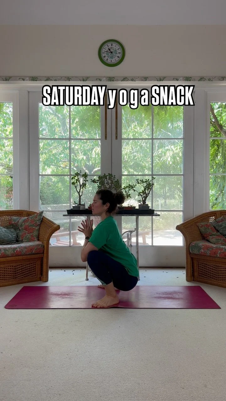 Saturday yoga snack can also be done on other days of the week…..
✨start with the feet wide and turned out
✨lower down without worrying how low you get
✨you can prop your hands up on something to give you easier access
✨lift the hips up and do