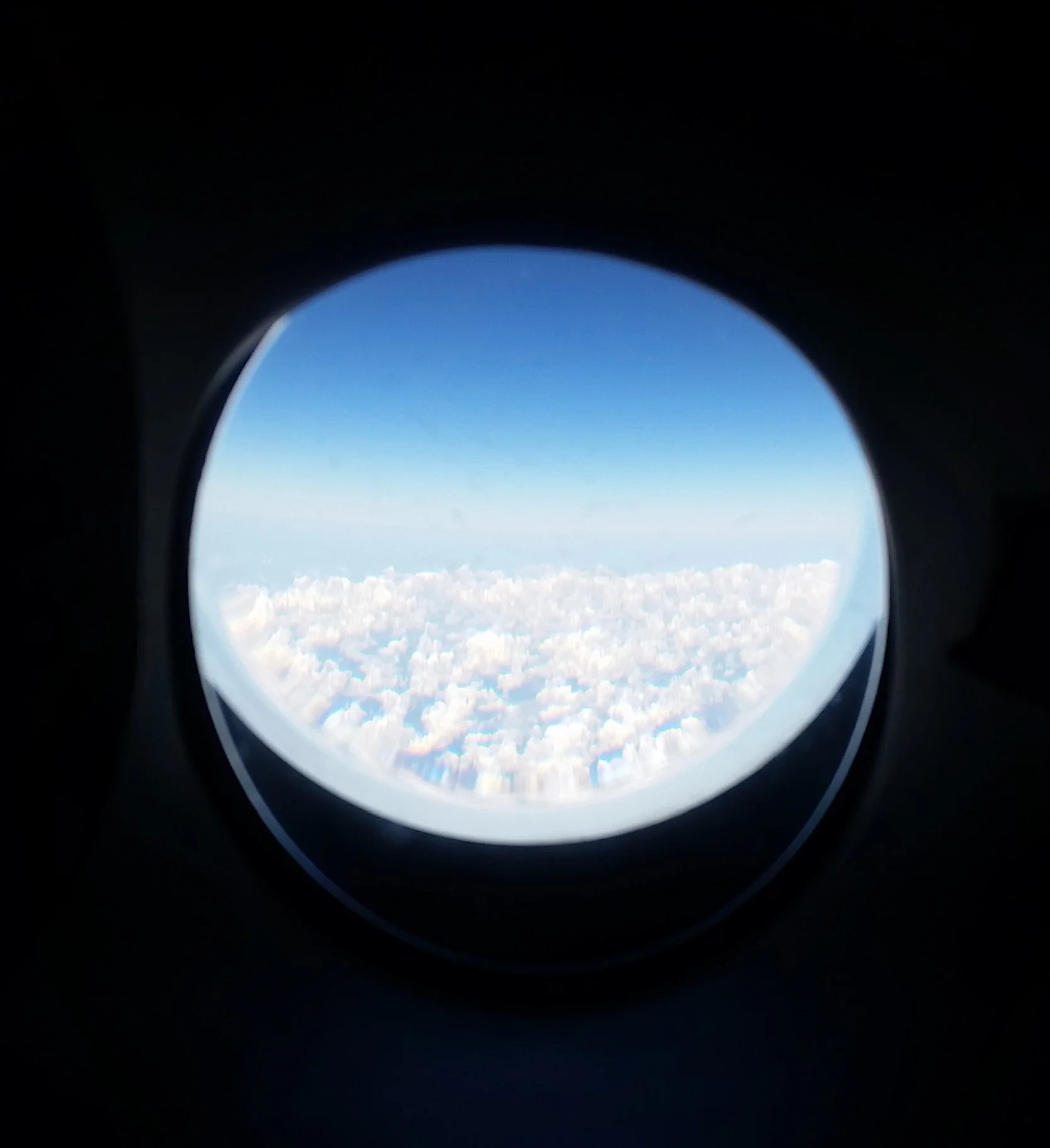 THEKINI TRAVELS: LONDON + VERONA