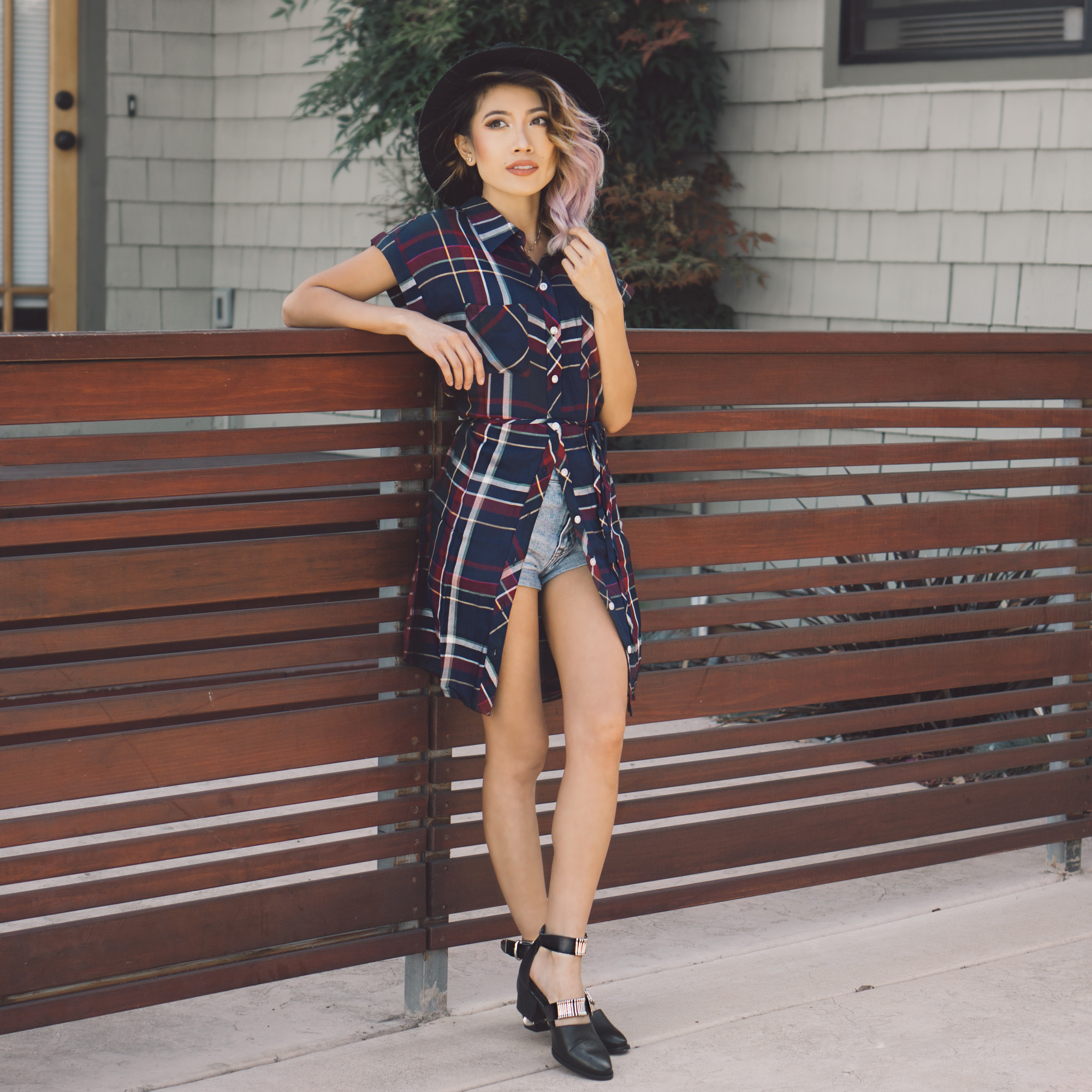   Top : Roll-Cuff Sleeve Plaid Dress 