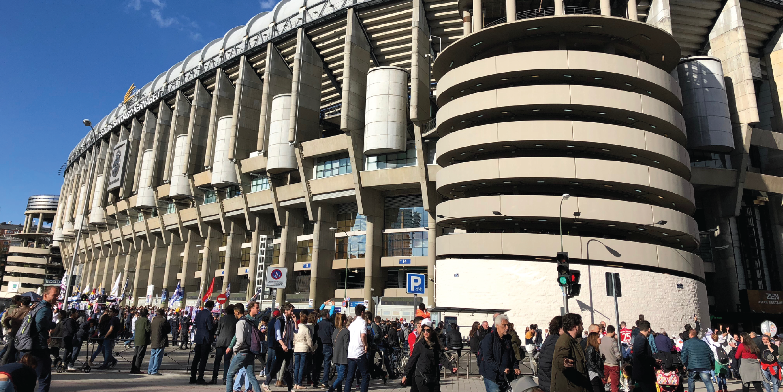 BERNABEU OUTSIDE.png