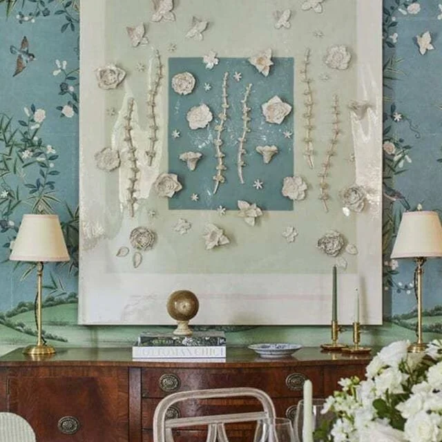 I was so looking forward to @thehardingartshow this year, especially because of featured artist @carolineboykin_ but will be there with bells on once the new 2020 date is released.  This stunning piece is from the beautifully designed dining room by 