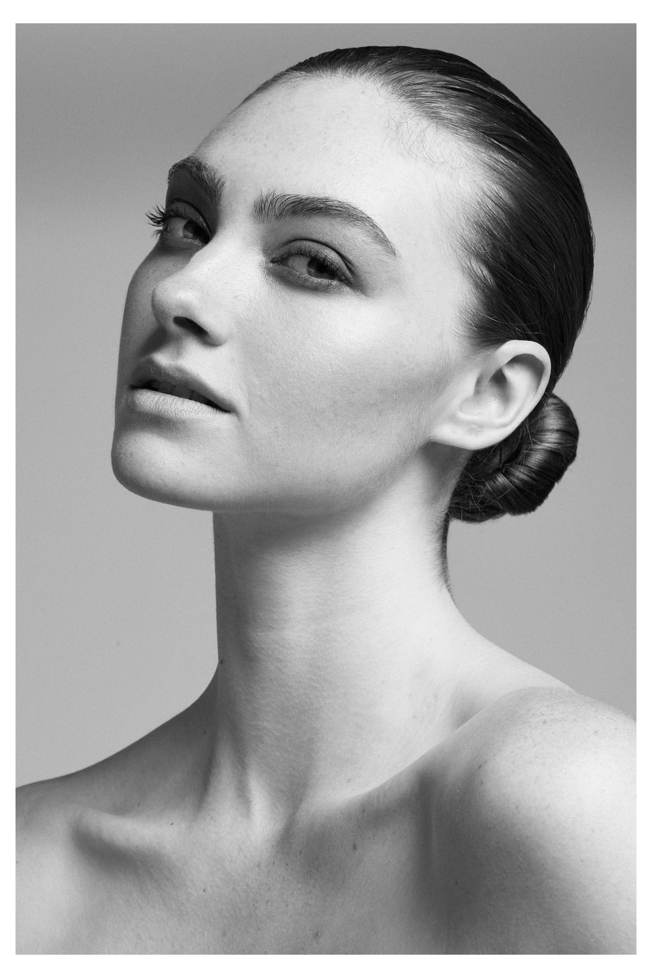 071925_BeatuyPortraitTest_EmMarie_Set1_182_BW.jpg