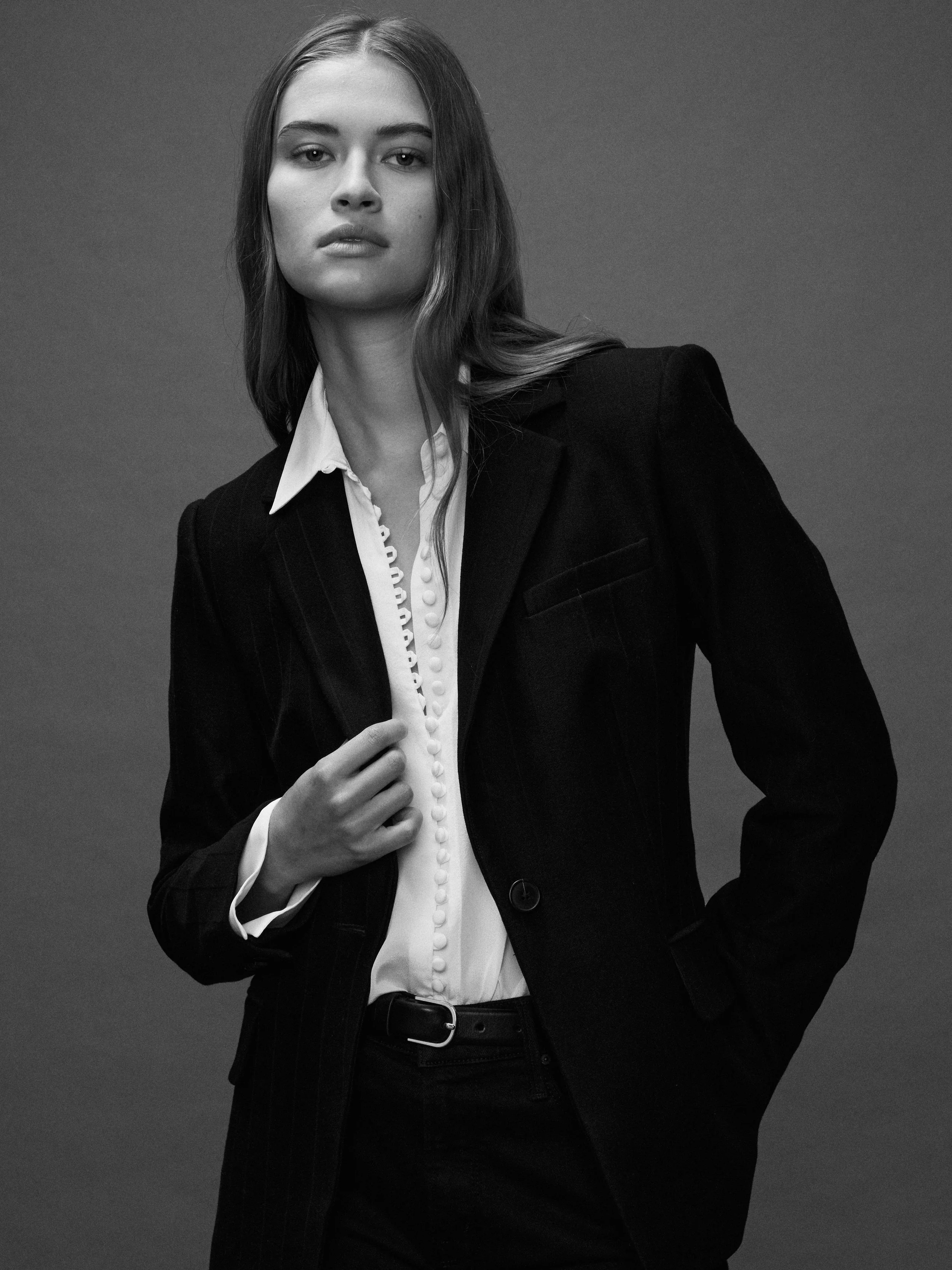 187_295102108100_BLAZER_GUIDE_LOOK_2_BW.jpg