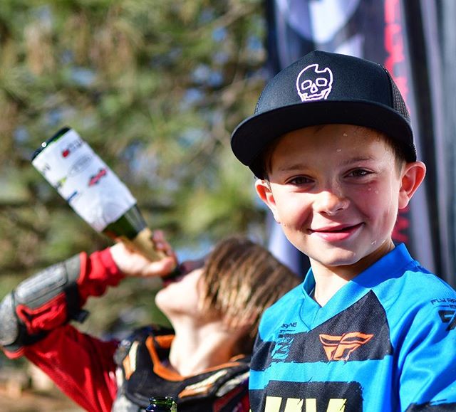 The kids raged 2018 but we&rsquo;re thinking they got something up their sleeves for the NEW YEAR. 
Let&rsquo;s rip 2019 up GROMS! 🤘🏼🤘🏼
#Builtforthefuture