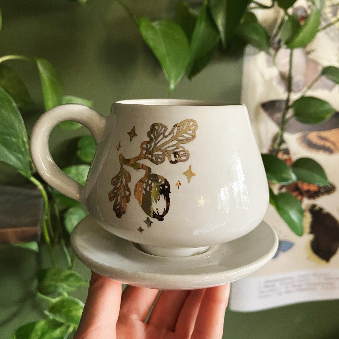 Getting a cup and saucer to fit juuust right is always a challenge, but when it works it works! I think this was a successful prototype. 

#ceramics #potterystudio #potterywheel #cupandsaucer #teacupcollector #pottersofinstagram #porcelain #handmadep