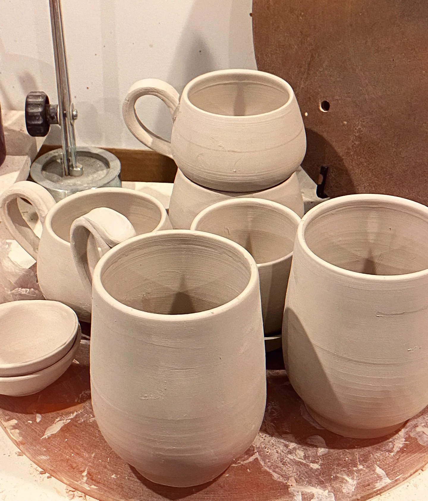 Currently getting a last batch of pots for the June @saskcollectivemarkets ready to bisque fire 🔥 also finishing up more pins and small jewelry items ✨