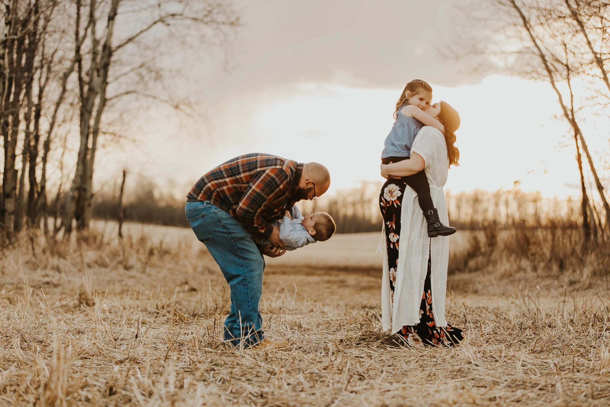 Alina-Joy-Photography-Cold-Lake-Maternity-Photographer-Josee-32.jpg