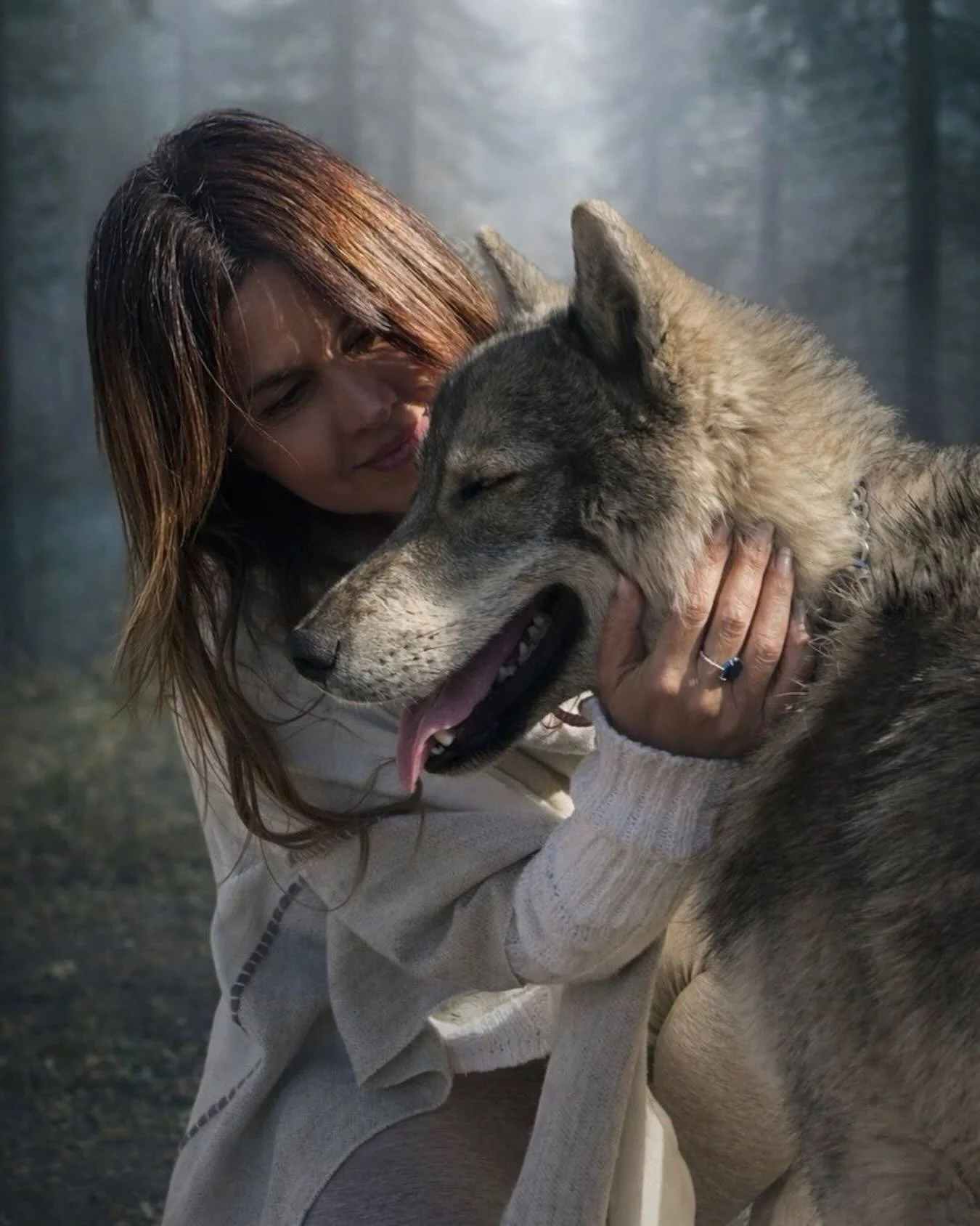 The Wolf Moon in Cancer
The first Super Full Moon of the year rises in Cancer
as the Wolf Moon.

She arrives as the Mother who knows how to keep life alive. Her wisdom lives in instinct, memory, and devotion.

She teaches the art of gathering close,

