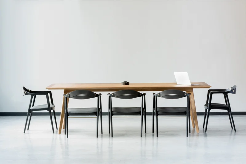 SOSSEGO_AMSTERDAM TABLE, ANGELA ARMCHAIRS.jpg