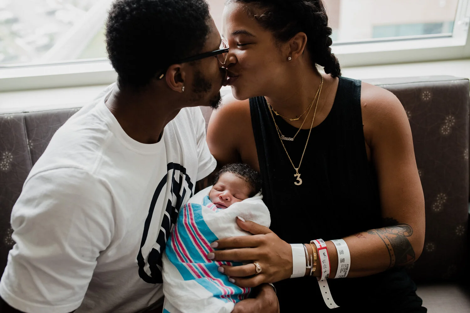 northern-virginia-newborn-birth-photographer-2-5.jpg