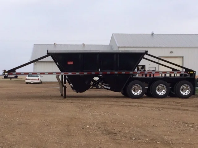2017  38' CUL Black with Silver Accents 