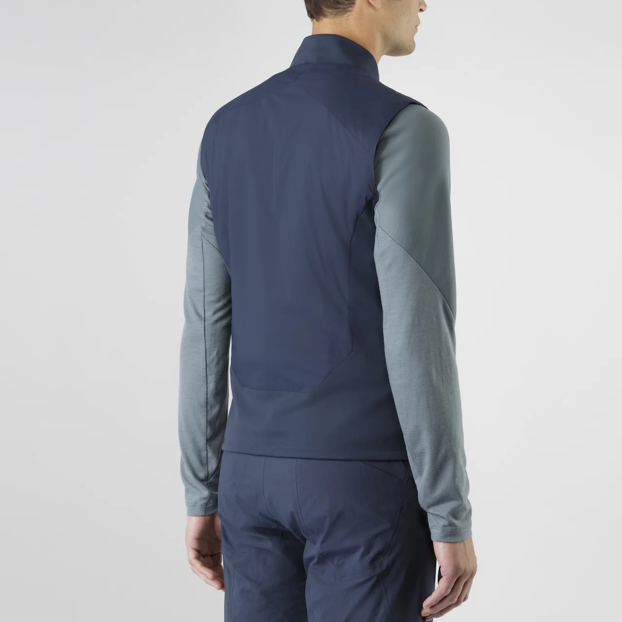 S16-Quoin-Vest-Navy-Blue-Back-View.jpeg