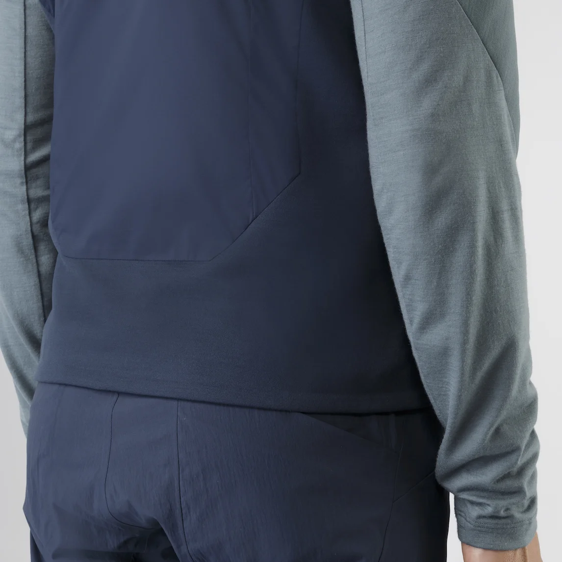 S16-Quoin-Vest-Navy-Blue-Composite-Construction.jpeg