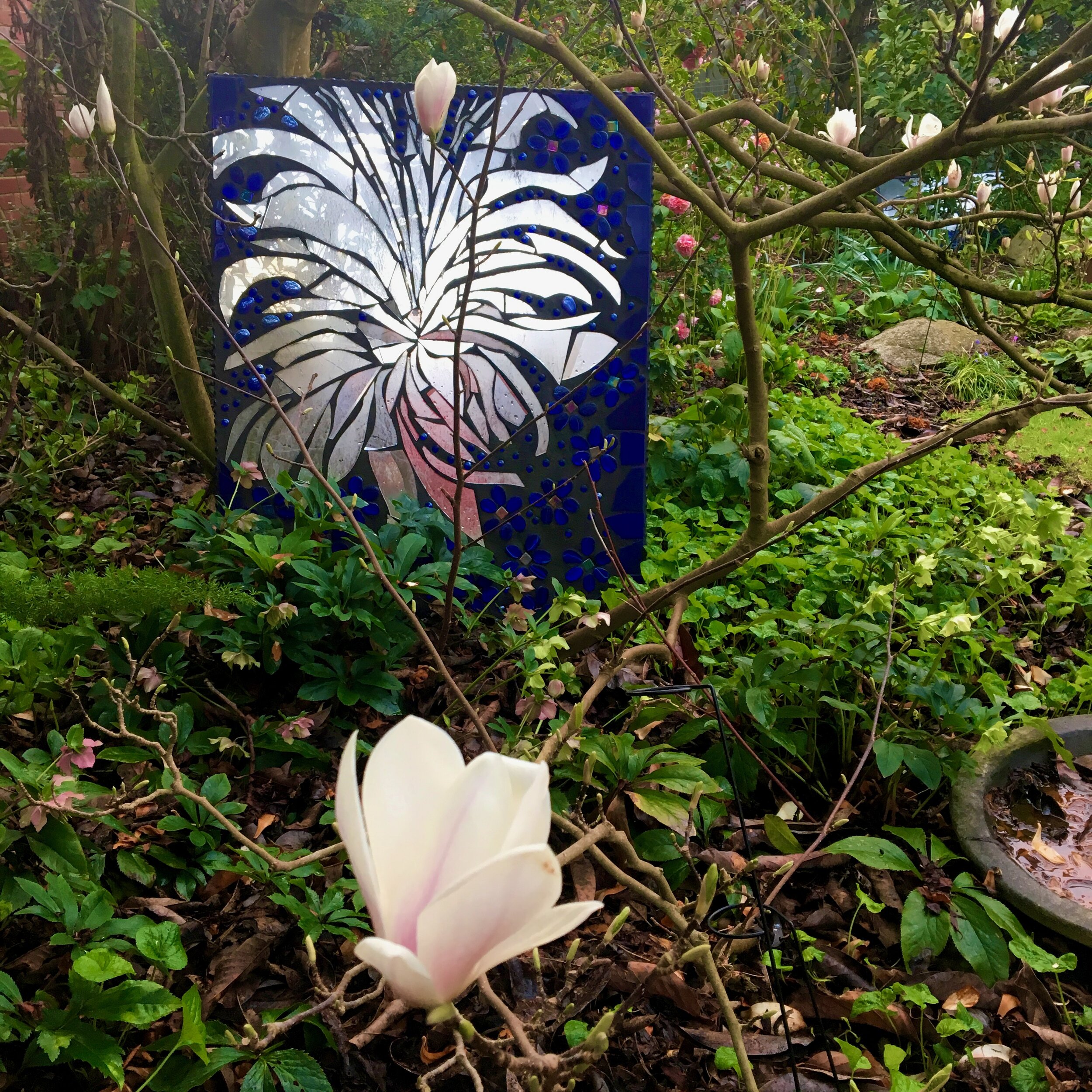 Mums with magnolia.jpeg