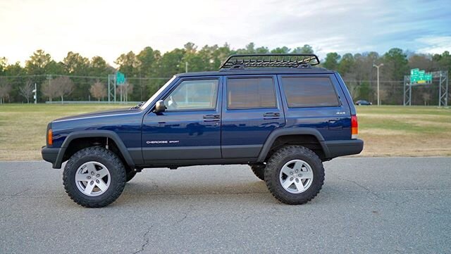 Just a sample of some of our custom interior work on this Patriot Blue XJ. We fully rebuilt the bolsters, added power lumbar, COOL and heated seats. Same material and color from Cherokee SRT #davisautosports #dasxj #jeepcherokee #cherokeexj